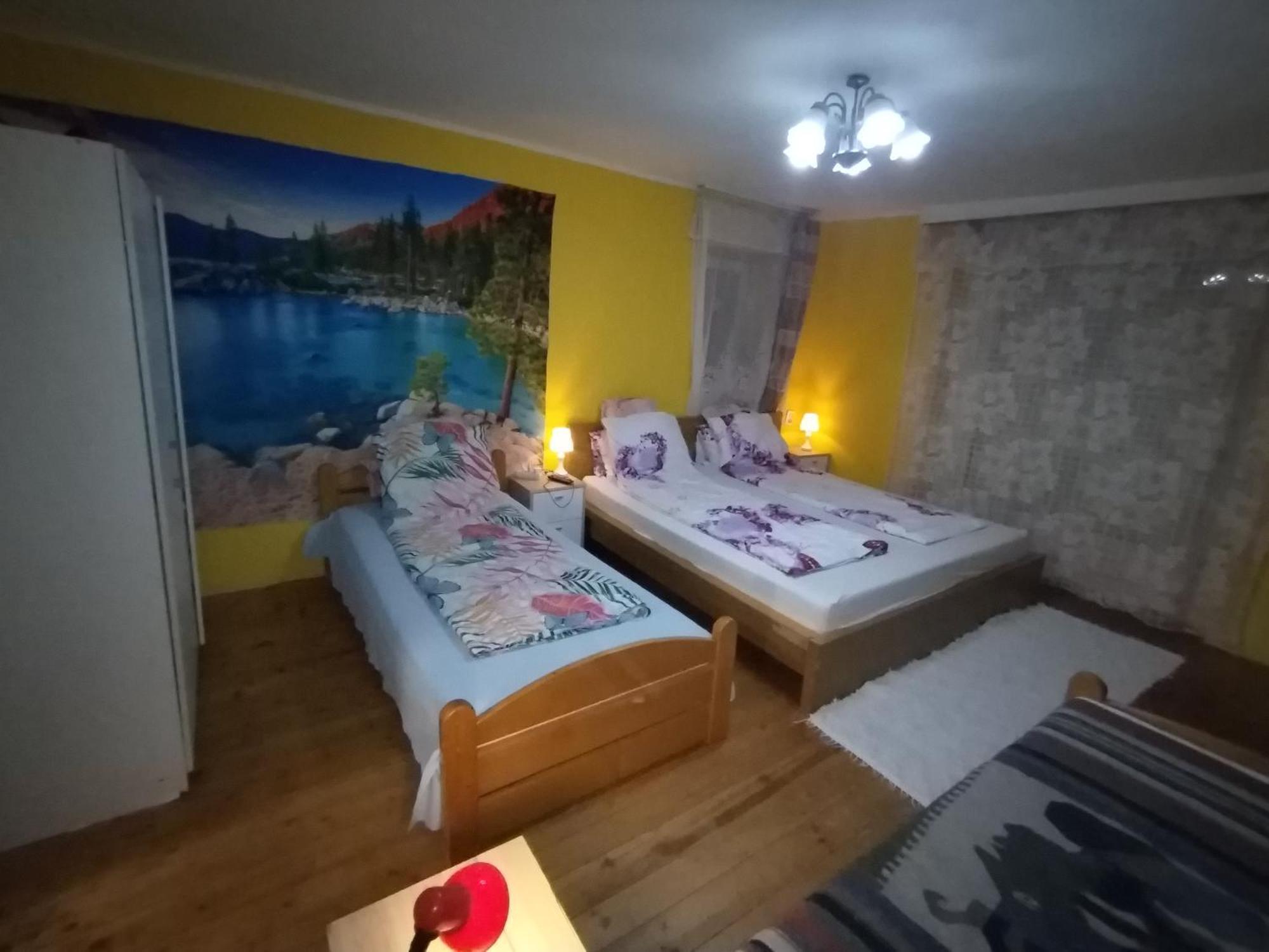 Appartement Kert Oevezeti Lakas à Gyöngyös Extérieur photo